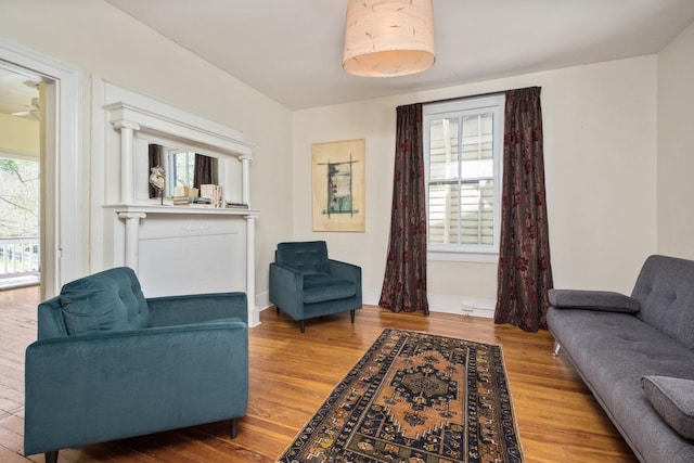 940 Beverley St W, Staunton, VA 24401 - sitting room featuring wood finished floors and baseboards