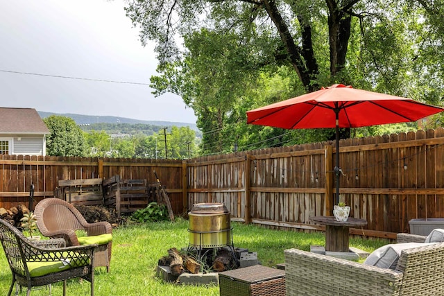 832 Grayson Ave, Waynesboro, VA 22980 - view of yard
