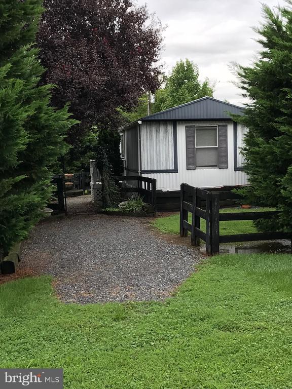 409 Cook Mountain Dr, Brightwood, VA 22715 - view of front of house