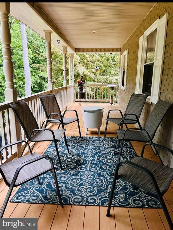 8314 Old Mill Ln, Spotsylvania, VA 22551 - view of porch