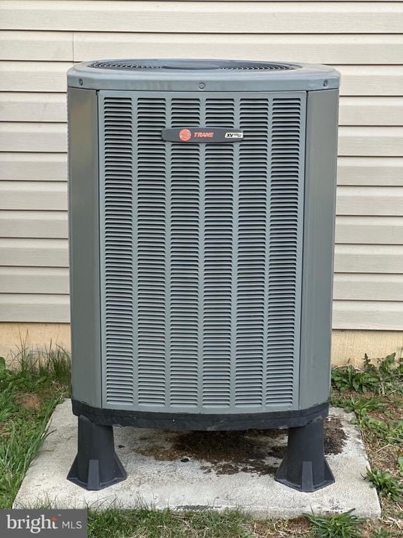 details with cooling unit
