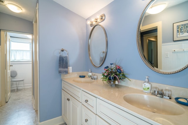 16540 Stoney Lea Ln, Elkton, VA 22827 - bathroom featuring double vanity