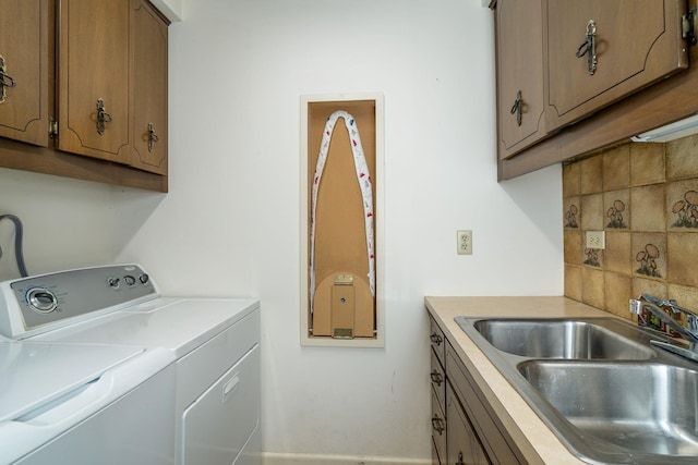 16540 Stoney Lea Ln, Elkton, VA 22827 - laundry area featuring a sink and washing machine and clothes dryer