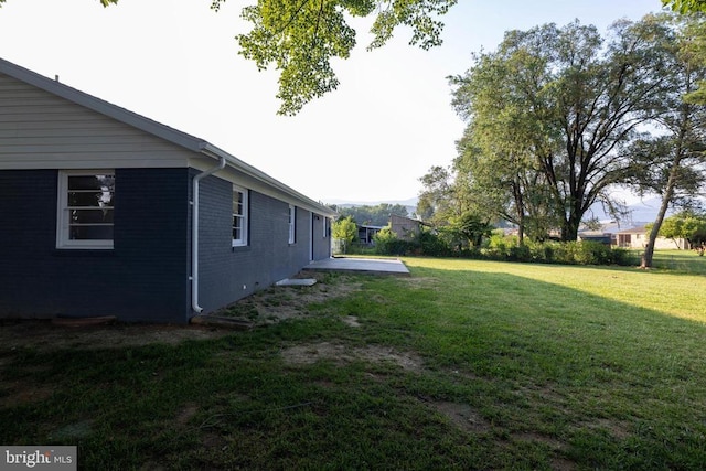 6 Charles St, Luray, VA 22835 - view of grassy yard