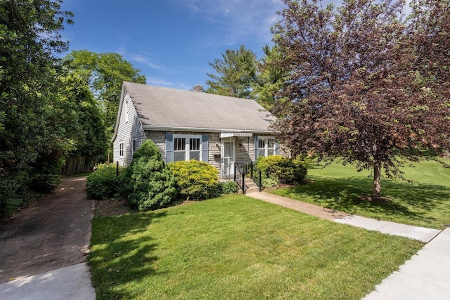 530 Water St W, Harrisonburg, VA 22801 - view of front facade with a front yard and a chimney