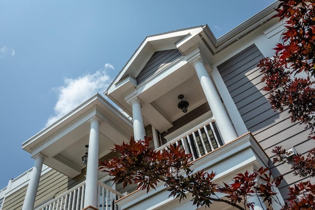 3277 Preston Shore Dr, Rockingham, VA 22801 - exterior view of ornate columns