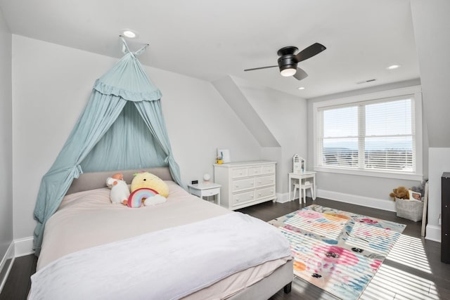 bedroom featuring baseboards, visible vents, a ceiling fan, dark wood-style floors, and recessed lighting