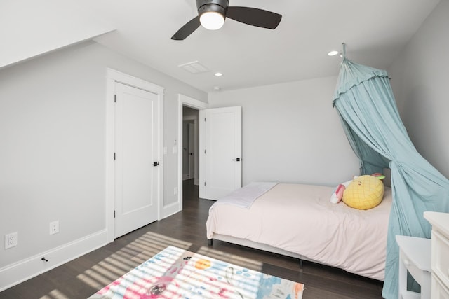 bedroom featuring dark wood-style floors, baseboards, a ceiling fan, and recessed lighting