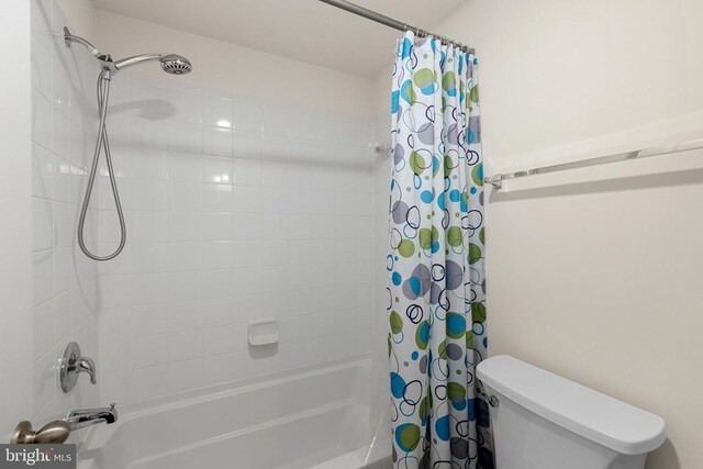 1708 Hudgins Farm Cir, Fredericksburg, VA 22408 - full bath with shower / tub combo and toilet