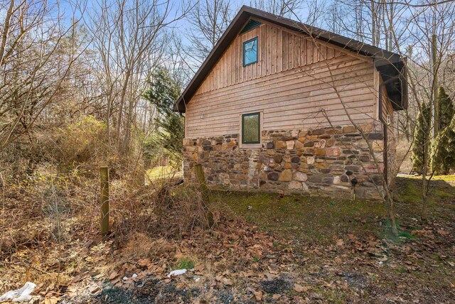 409 Lower Rawley Ln, Hinton, VA 22831 - view of side of home with stone siding