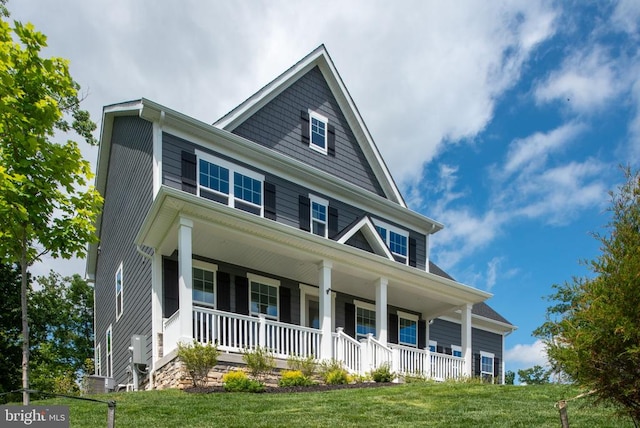 11207 Redlands Trl, Spotsylvania, VA 22551 - view of front of property with covered porch and a front yard
