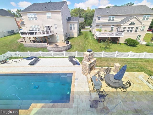 9423 Reservoir Rd, Fredericksburg, VA 22407 - back of house with a patio