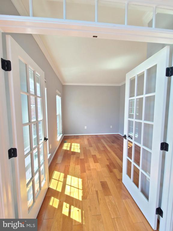 9423 Reservoir Rd, Fredericksburg, VA 22407 - view of unfurnished sunroom