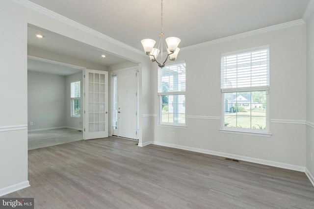 9003 Walnut Hill Rd, Fredericksburg, VA 22408 - unfurnished room featuring a chandelier, wood finished floors, crown molding, and recessed lighting