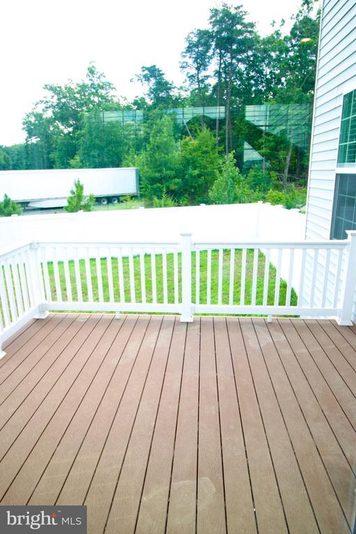 9003 Walnut Hill Rd, Fredericksburg, VA 22408 - view of wooden terrace