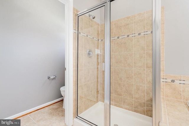 6304 Dranesville Dr W, Fredericksburg, VA 22407 - full bath featuring a stall shower and tile patterned flooring