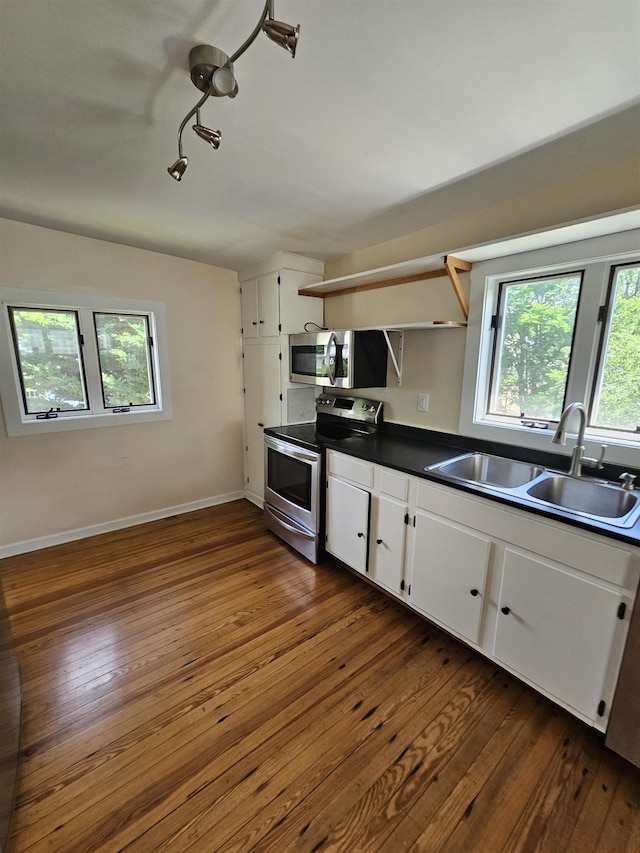311 Lewis St, Staunton, VA 24401 - photo 3