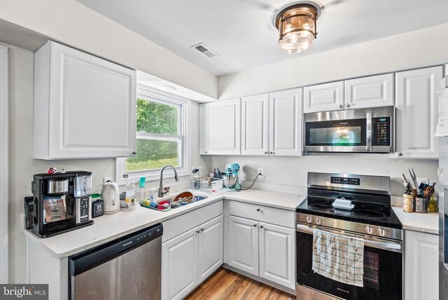 10420 Forest Hill Ct, Fredericksburg, VA 22408 - bedroom featuring ornamental molding and carpet flooring