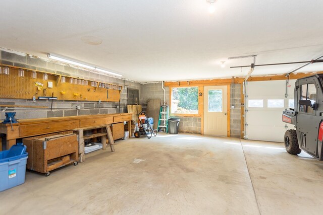 1003 Natural Chimneys Rd, Mount Solon, VA 22843 - garage with a workshop area