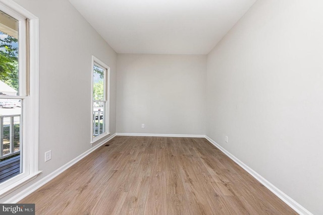 5907 Cambridge Dr, Fredericksburg, VA 22407 - unfurnished room with wood finished floors and baseboards