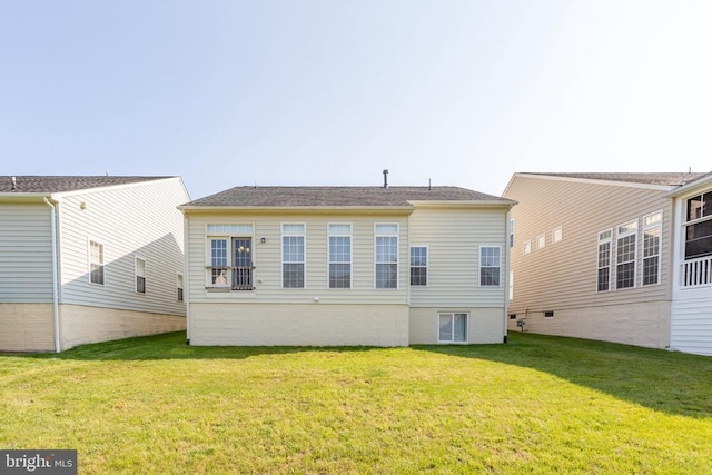 5910 Carnifex Ferry Rd W, Fredericksburg, VA 22407 - rear view of property featuring a yard