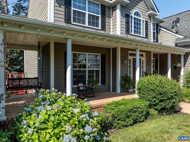 2 Forest Ct, Zion Crossroads, VA 22942 - entrance to property with a porch