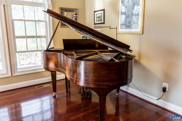2 Forest Ct, Zion Crossroads, VA 22942 - sitting room featuring healthy amount of natural light and wood-type flooring
