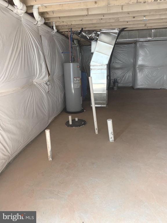 15477 Norman Rd, Culpeper, VA 22701 - unfinished below grade area featuring water heater
