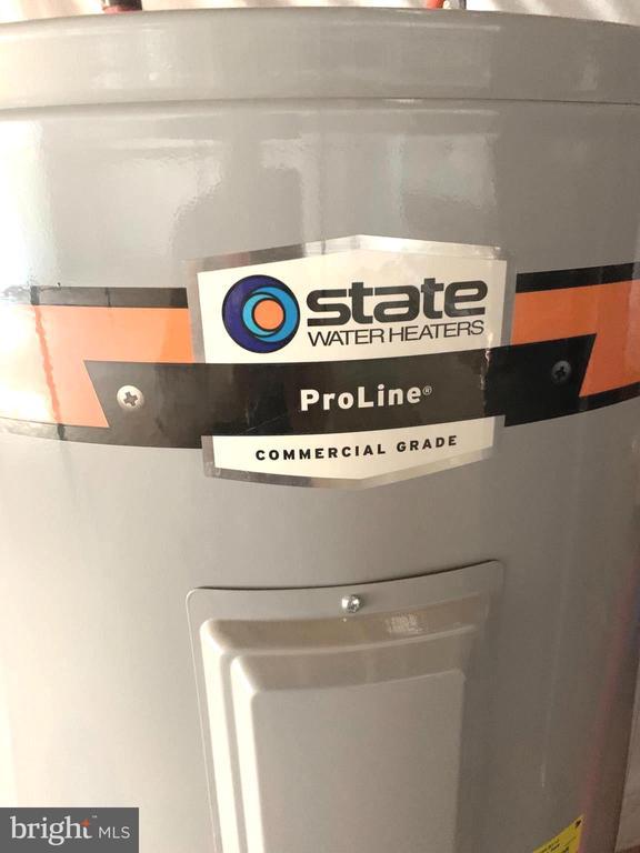15477 Norman Rd, Culpeper, VA 22701 - detailed view of electric water heater