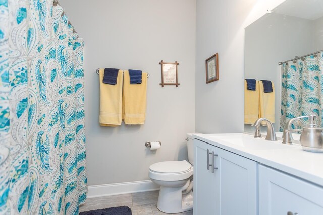 123 Beauregard Dr, Staunton, VA 24401 - full bath featuring vanity and a shower with curtain