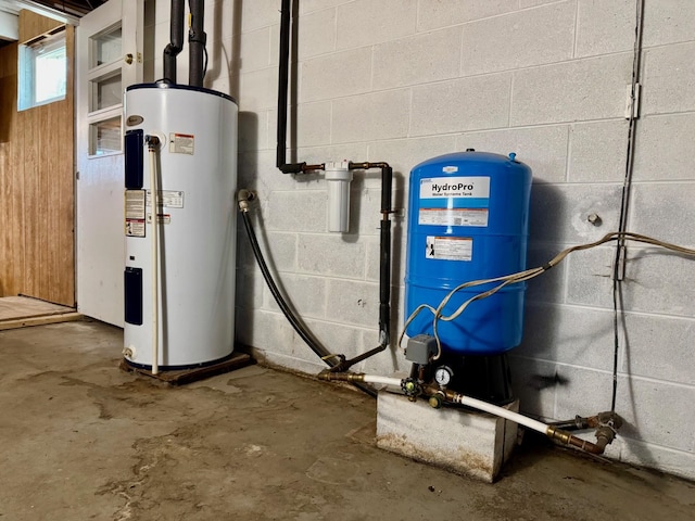 8127 Briery Branch Rd, Dayton, VA 22821 - utility room with water heater