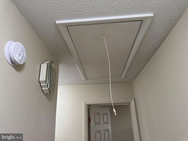 16 Park Ave, Luray, VA 22835 - detailed view of a smoke detector