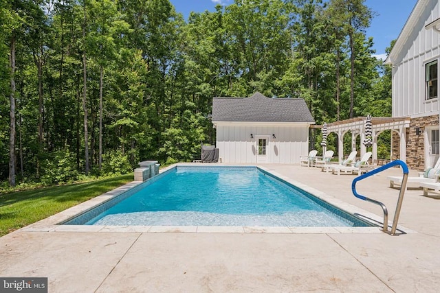 11206 Preswick Ln, Spotsylvania, VA 22551 - outdoor pool featuring a pergola, a patio, and an outdoor structure