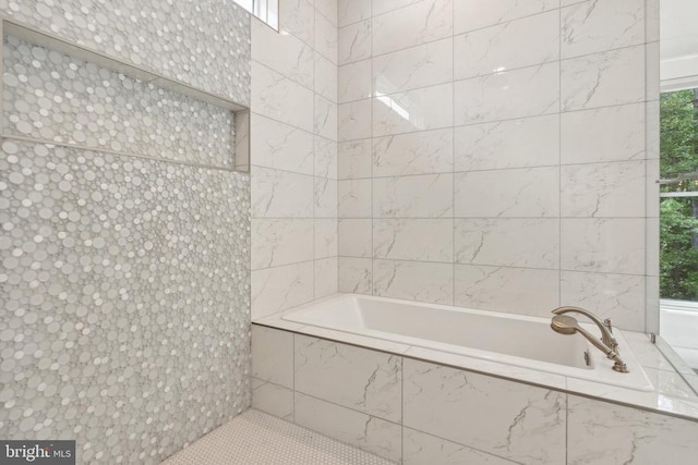 11206 Preswick Ln, Spotsylvania, VA 22551 - full bathroom featuring a relaxing tiled tub and healthy amount of natural light