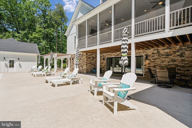 11206 Preswick Ln, Spotsylvania, VA 22551 - view of patio / terrace with a ceiling fan, a pergola, and a balcony