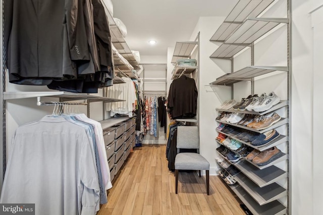 11206 Preswick Ln, Spotsylvania, VA 22551 - walk in closet featuring light wood-style floors