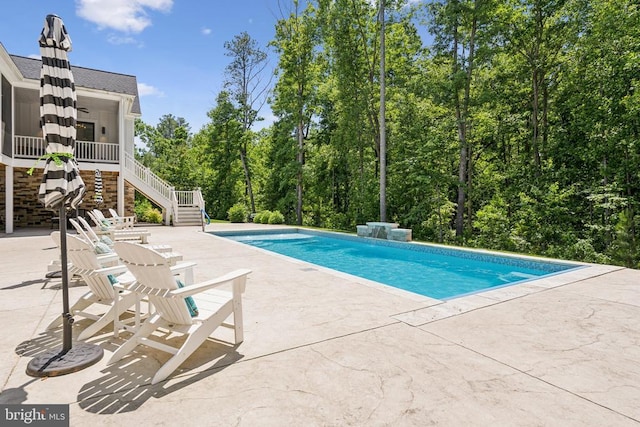 11206 Preswick Ln, Spotsylvania, VA 22551 - swimming pool with stairway and a patio