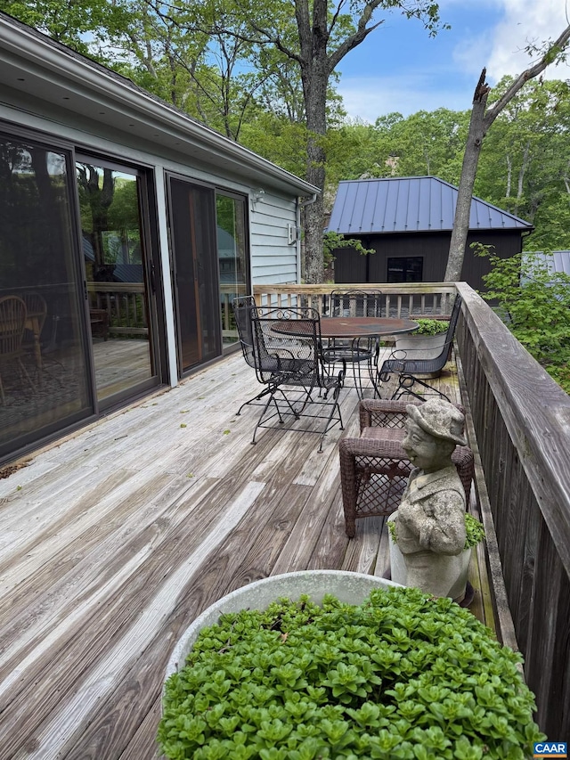 100 N Rock Tree Ln, Wintergreen Resort, VA 22967 - deck with outdoor dining area