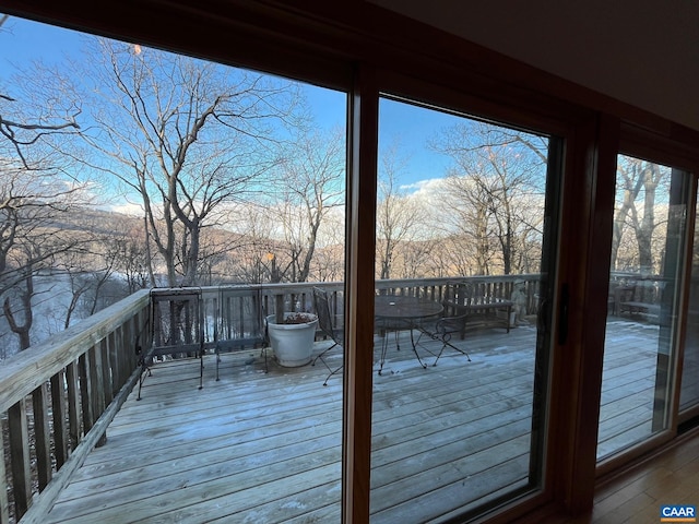 100 N Rock Tree Ln, Wintergreen Resort, VA 22967 - deck with outdoor dining area
