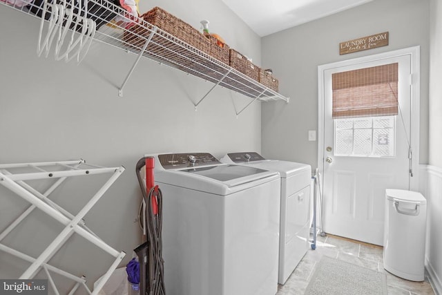 2609 Melissa Ct, Fredericksburg, VA 22408 - clothes washing area with washer and dryer