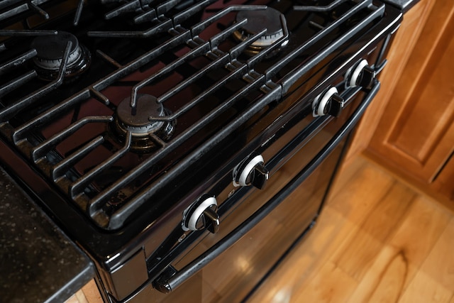 66 Spencer Ln, Lovingston, VA 22949 - details featuring black gas stove