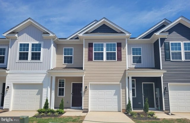 139 Rae Ct, Luray, VA 22835 - multi unit property with an attached garage and board and batten siding