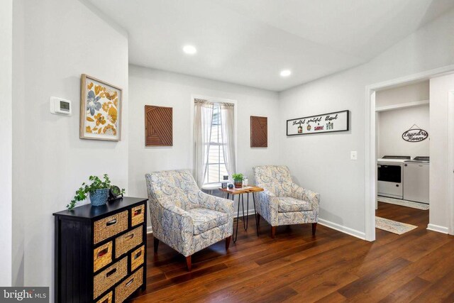 living area featuring independent washer and dryer, wood finished floors, recessed lighting, and baseboards