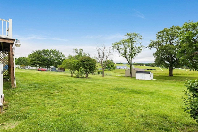 390 Frontier Dr, Staunton, VA 24401 - view of grassy yard