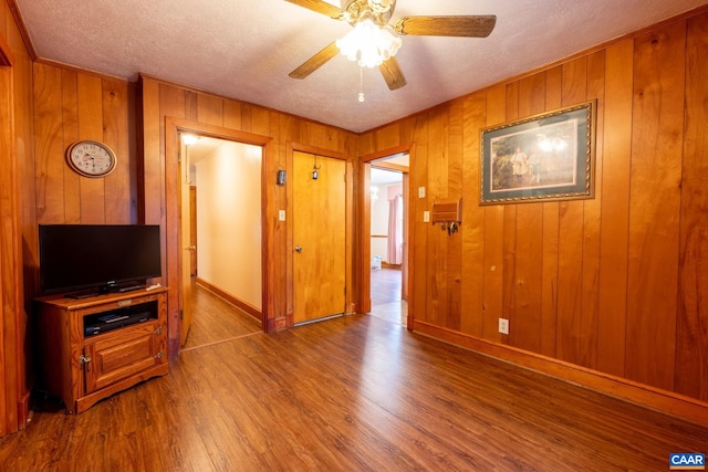 31 Wesley St, Stanardsville, VA 22973 - photo 18