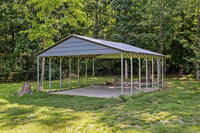 192 Sandy Ridge Rd, Waynesboro, VA 22801 - view of home's community featuring a lawn, a carport, and a wooded view