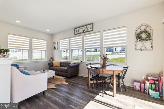 2089 Whithorn Hl, Jeffersonton, VA 22724 - living area with dark wood-style flooring, baseboards, and recessed lighting