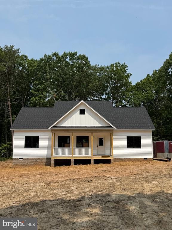 310 Hunt Hvn, Mineral, VA 23117 - view of front facade with crawl space, a porch, and roof with shingles