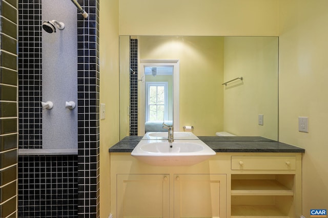 1112 Park St, Charlottesville, VA 22901 - full bath with tiled shower and vanity