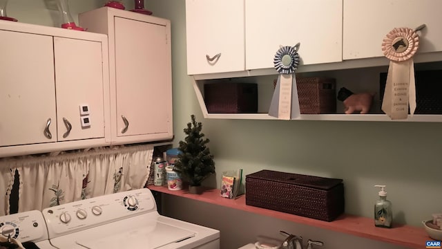 983 Williamstown Rd, Shipman, VA 22971 - laundry area featuring washer / dryer and cabinet space